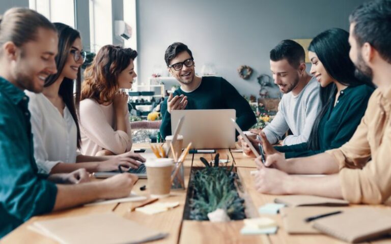 Create Compelling Visuals for Affiliate Campaigns Technology